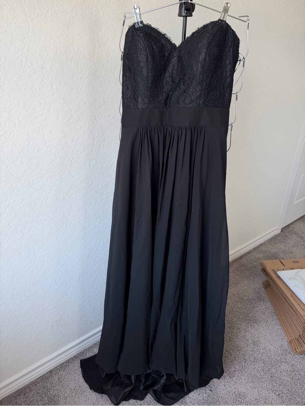 Elegant Strapless Black Lace Bodice Evening Gown